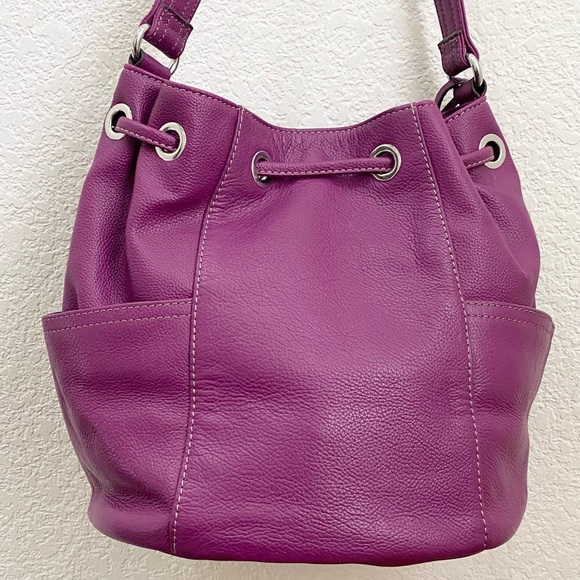 TIGNANELLO Purple Magenta Pebbled Leather Drawstring Tassel Bucket Shoulder Bag - Picture 5 of 16